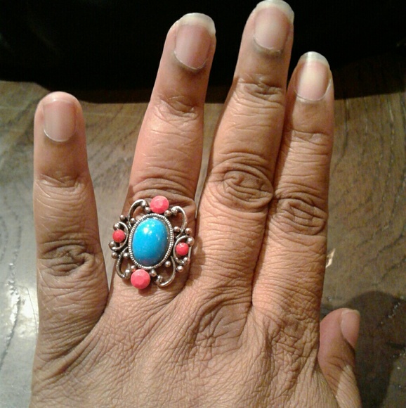 8 Rings - Picture 3 of 4